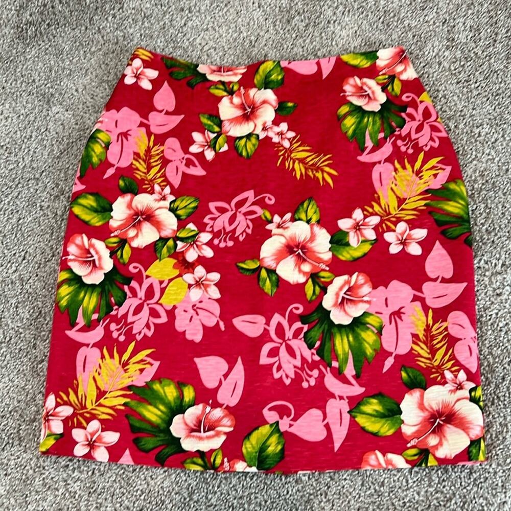 Muse Silk Skirt Size 4 Hawaiian floral Pink vacation cruise holiday lined preppy